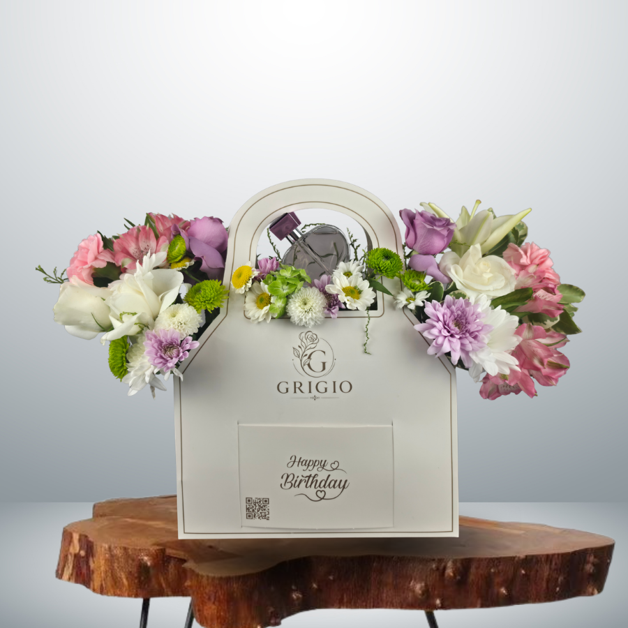 تنسيقة الشنطة الملكية مع عطر - Grigio