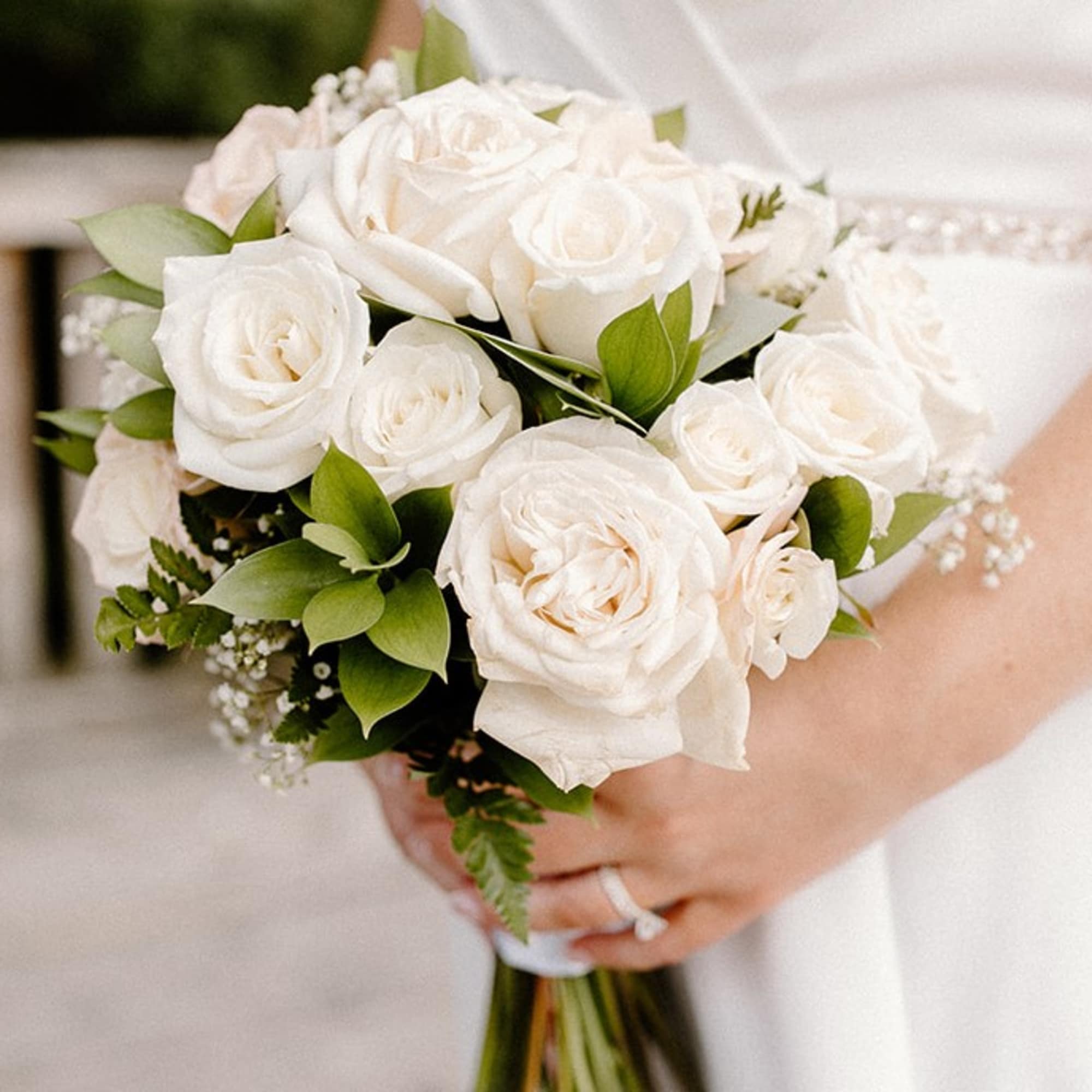 Blush Elegance – Bridal Rose Bouquet